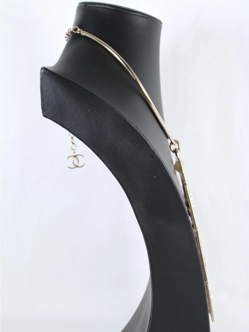 CHANEL Gold-Tone Statement Massive Pendant Necklace with Pearl Accents - Picture 6 of 17